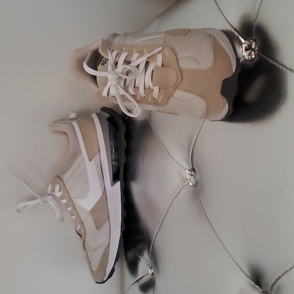 Women's Nike Size 6.5